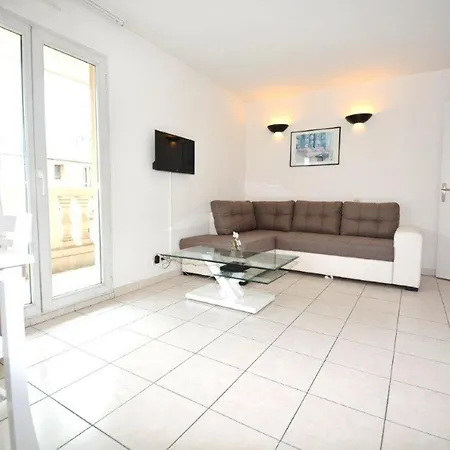 Palais Des Domes Piscine Et Parking Ницца